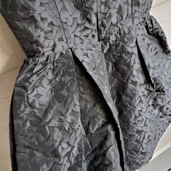 JUN & IVY Black Floral Embossed Formal Peplum Cocktail Dress - Picture 12 of 16